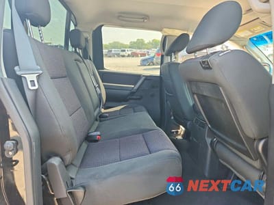 Zdjęcie 10 z 12 samochodu: 2010 NISSAN TITAN SE VIN:1N6BA0ED5AN301317 - miniatura
