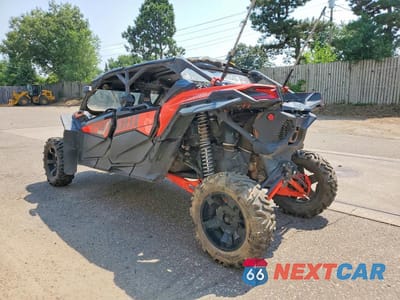 Trzecie zdjęcie samochodu z tyłu: 2021 CAN-AM MAVERICK X3 MAX DS TURBO R VIN:3JBVMAW44MK001079 - miniatura