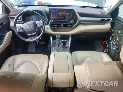 Zdjęcie 8 z 14 samochodu: 2020 TOYOTA HIGHLANDER HYBRID LIMITED VIN:5TDYARAH1LS001054 - miniatura