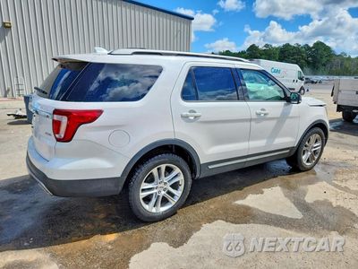 Trzecie zdjęcie samochodu z tyłu: 2017 FORD EXPLORER XLT VIN:1FM5K8D88HGB58308 - miniatura