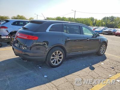 Trzecie zdjęcie samochodu z tyłu: 2013 LINCOLN MKT VIN:2LMHJ5AT5DBL57491 - miniatura