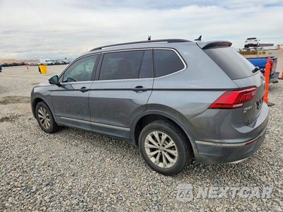 Drugie zdjęcie samochodu z przodu: 2018 VOLKSWAGEN TIGUAN SE VIN:3VV2B7AX5JM164111 - miniatura