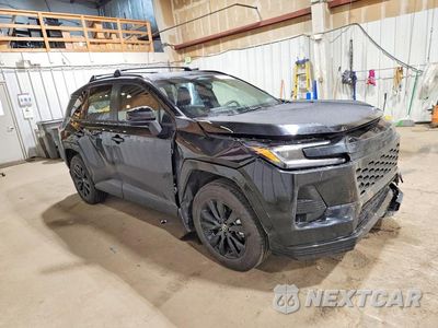 Czwarte zdjęcie samochodu z boku: 2026 TOYOTA RAV4 SE VIN:JTM6CRAVXTJ001669 - miniatura