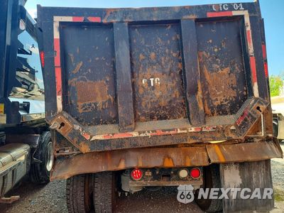 Zdjęcie 6 z 12 samochodu: 2013 FREIGHTLINER CASCADIA DUMP TRUCK VIN:1FUJGEDV1DSBU6075 - miniatura