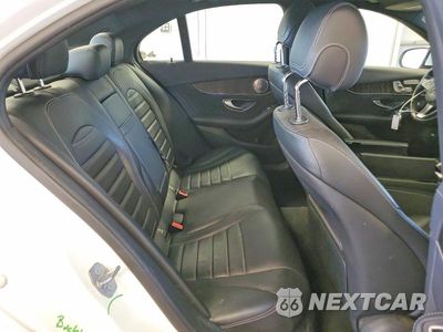 Zdjęcie 10 z 12 samochodu: 2016 MERCEDES-BENZ C 300 4MATIC VIN:55SWF4KB1GU167492 - miniatura