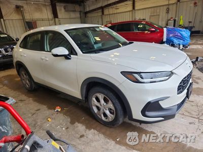 Czwarte zdjęcie samochodu z boku: 2025 HONDA HR-V LX VIN:3CZRZ2H36SM767787 - miniatura