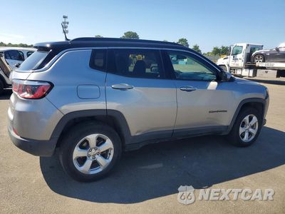 Trzecie zdjęcie samochodu z tyłu: 2019 JEEP COMPASS LATITUDE VIN:3C4NJDBB6KT689413 - miniatura
