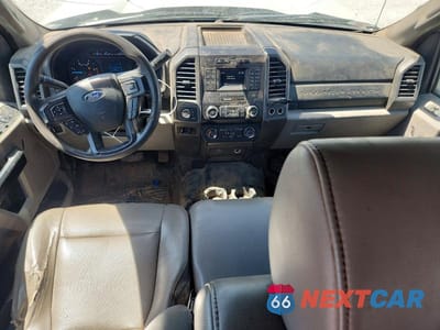 Zdjęcie 8 z 13 samochodu: 2019 FORD F350 SUPER DUTY VIN:1FD8W3HT7KEG56943 - miniatura