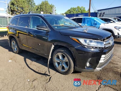 Czwarte zdjęcie samochodu z boku: 2017 TOYOTA HIGHLANDER HYBRID LIMITED VIN:5TDDGRFH8HS027163 - miniatura