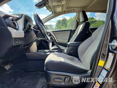 Zdjęcie 7 z 13 samochodu: 2018 TOYOTA RAV4 XLE VIN:JTMRFREV1JJ232651 - miniatura