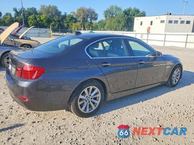 Trzecie zdjęcie samochodu z tyłu: 2016 BMW 528 XI VIN:WBA5A7C54GG642173 - miniatura