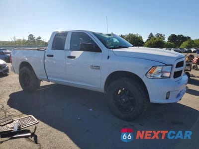 Czwarte zdjęcie samochodu z boku: 2018 RAM 1500 ST VIN:1C6RR7FG6JS252780 - miniatura