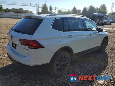 Trzecie zdjęcie samochodu z tyłu: 2024 VOLKSWAGEN TIGUAN SE VIN:3VVMB7AX2RM080204 - miniatura