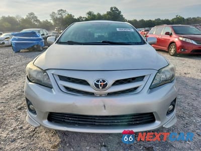 Piąte zdjęcie samochodu w środku: 2013 TOYOTA COROLLA S VIN:5YFBU4EE4DP144333 - miniatura