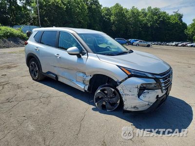 Czwarte zdjęcie samochodu z boku: 2025 NISSAN ROGUE SV VIN:5N1BT3BB0SC809012 - miniatura