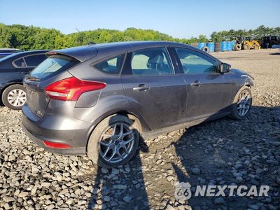 Trzecie zdjęcie samochodu z tyłu: 2015 FORD FOCUS SE VIN:1FADP3K22FL264136 - miniatura