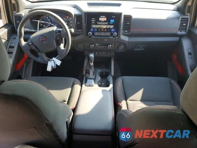 Zdjęcie 8 z 12 samochodu: 2023 NISSAN FRONTIER PRO-X VIN:1N6ED1EJXPN614968 - miniatura