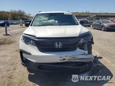 Piąte zdjęcie samochodu w środku: 2022 HONDA PILOT TRAILSPORT VIN:5FNYF6H82NB021780 - miniatura