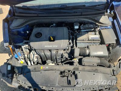 Zdjęcie 11 z 12 samochodu: 2018 HYUNDAI ELANTRA SE VIN:5NPD74LF6JH350032 - miniatura
