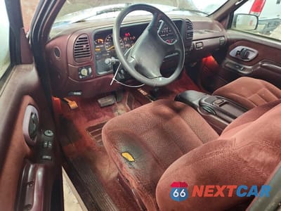 Zdjęcie 8 z 13 samochodu: 1995 GMC YUKON VIN:1GKEK18K0SJ743870 - miniatura