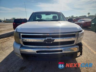 Piąte zdjęcie samochodu w środku: 2011 CHEVROLET SILVERADO C1500 VIN:1GCNCPE09BZ400815 - miniatura
