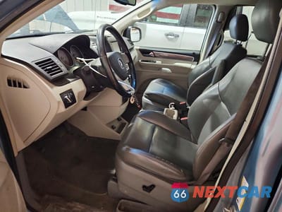 Zdjęcie 7 z 13 samochodu: 2010 VOLKSWAGEN ROUTAN SE VIN:2V4RW3D18AR236967 - miniatura