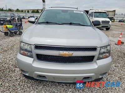 Piąte zdjęcie samochodu w środku: 2011 CHEVROLET SUBURBAN K1500 LS VIN:1GNSKHE35BR367101 - miniatura