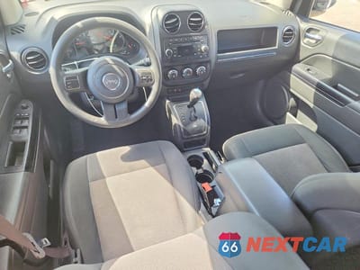 Zdjęcie 8 z 13 samochodu: 2012 JEEP COMPASS SPORT VIN:1C4NJDBB5CD562644 - miniatura