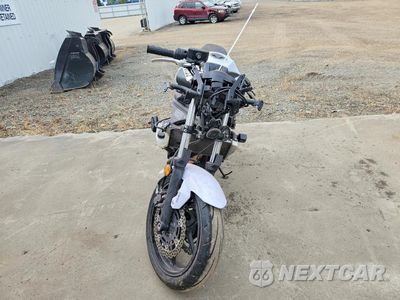 Drugie zdjęcie samochodu z przodu: 2015 KAWASAKI EX650 F VIN:JKAEXEF16FDA22680 - miniatura