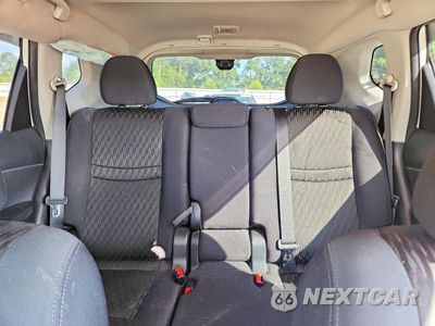 Zdjęcie 10 z 13 samochodu: 2017 NISSAN ROGUE SV VIN:5N1AT2MT2HC758908 - miniatura