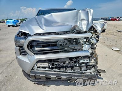 Piąte zdjęcie samochodu w środku: 2024 TOYOTA TACOMA SR5 VIN:3TMKB5FN3RM001916 - miniatura