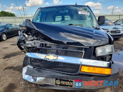 Piąte zdjęcie samochodu w środku: 2018 CHEVROLET EXPRESS G3500 LT VIN:1GAZGPFG8J1261963 - miniatura