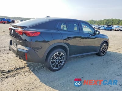 Trzecie zdjęcie samochodu z tyłu: 2026 BMW X2 XDRIVE28I VIN:WBX63GM00T5468356 - miniatura