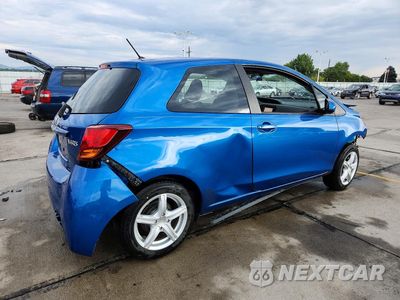 Trzecie zdjęcie samochodu z tyłu: 2015 TOYOTA YARIS 3-DOOR L VIN:VNKJTUD32FA044132 - miniatura