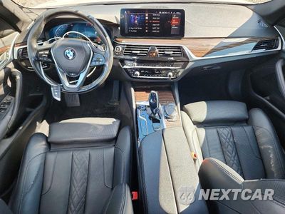 Zdjęcie 8 z 12 samochodu: 2021 BMW 530 XI VIN:WBA13BJ0XMWX18998 - miniatura