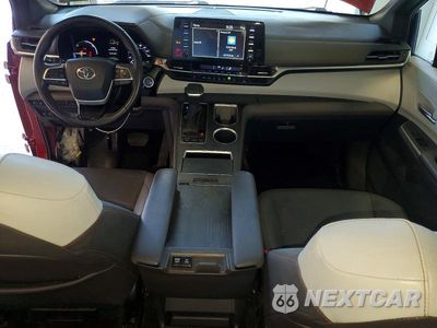Zdjęcie 8 z 14 samochodu: 2023 TOYOTA SIENNA XSE 7-PASSENGER VIN:5TDXSKFC9PS105908 - miniatura