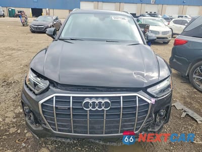 Piąte zdjęcie samochodu w środku: 2023 AUDI Q5 PREMIUM 40 VIN:WA1ABAFY7P2019154 - miniatura
