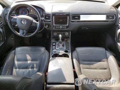Zdjęcie 8 z 13 samochodu: 2014 VOLKSWAGEN TOUAREG V6 TDI VIN:WVGEP9BP3ED013157 - miniatura
