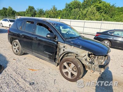 Czwarte zdjęcie samochodu z boku: 2016 JEEP COMPASS LATITUDE VIN:1C4NJCEA5GD716076 - miniatura