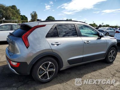 Trzecie zdjęcie samochodu z tyłu: 2024 KIA NIRO EX VIN:KNDCR3LE8R5131995 - miniatura