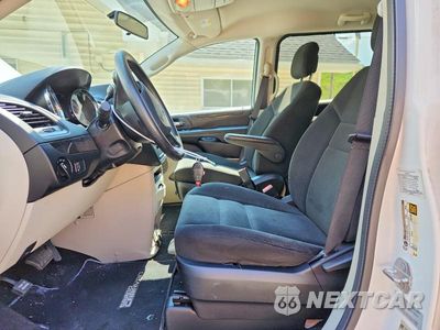 Zdjęcie 7 z 13 samochodu: 2016 DODGE GRAND CARAVAN SE VIN:2C4RDGBG6GR356242 - miniatura