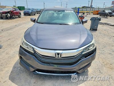 Piąte zdjęcie samochodu w środku: 2017 HONDA ACCORD LX VIN:1HGCR2F32HA241324 - miniatura
