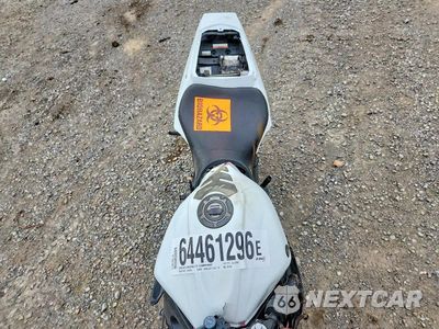 Piąte zdjęcie samochodu w środku: 2004 YAMAHA YZFR6 L VIN:JYARJ06EX4A013549 - miniatura