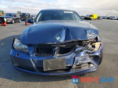 Piąte zdjęcie samochodu w środku: 2006 BMW 325 I VIN:WBAVB13506PS66709 - miniatura