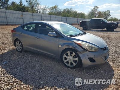 Czwarte zdjęcie samochodu z boku: 2013 HYUNDAI ELANTRA LIMITED VIN:KMHDH4AEXDU772334 - miniatura