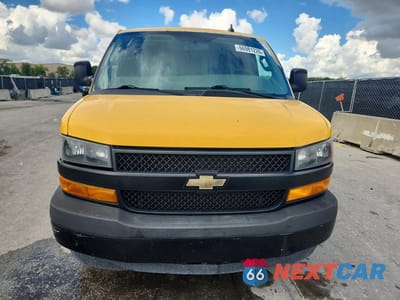 Piąte zdjęcie samochodu w środku: 2021 CHEVROLET EXPRESS 2500 CARGO DELIVERY VAN VIN:1GCWGAFP2M1167427 - miniatura