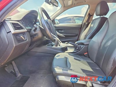 Zdjęcie 7 z 12 samochodu: 2016 BMW 320 XI VIN:WBA8A3C51GK551414 - miniatura