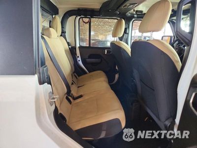 Zdjęcie 11 z 13 samochodu: 2022 JEEP GLADIATOR SPORT VIN:1C6HJTAG3NL180052 - miniatura