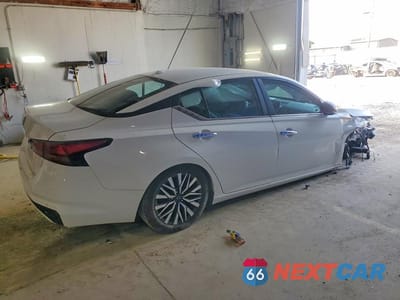 Trzecie zdjęcie samochodu z tyłu: 2025 NISSAN ALTIMA SV VIN:1N4BL4DV7SN401361 - miniatura
