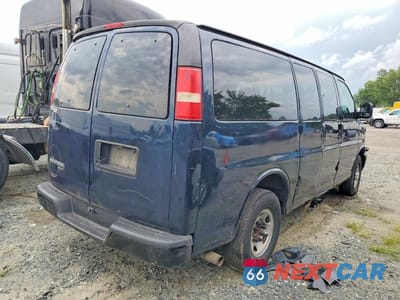 Czwarte zdjęcie samochodu z boku: 2008 CHEVROLET EXPRESS G2500 VIN:1GAGG25K981181615 - miniatura